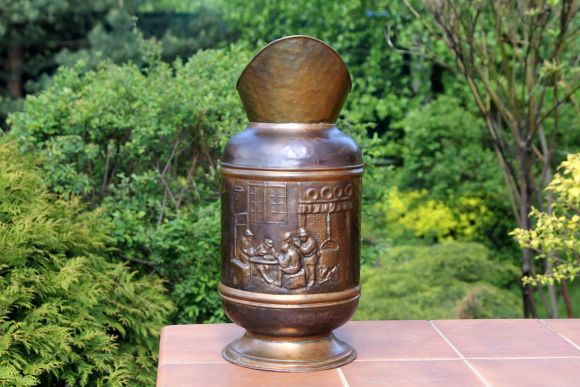 Огромный зольник с голландским сюжетом. Европа. Медь