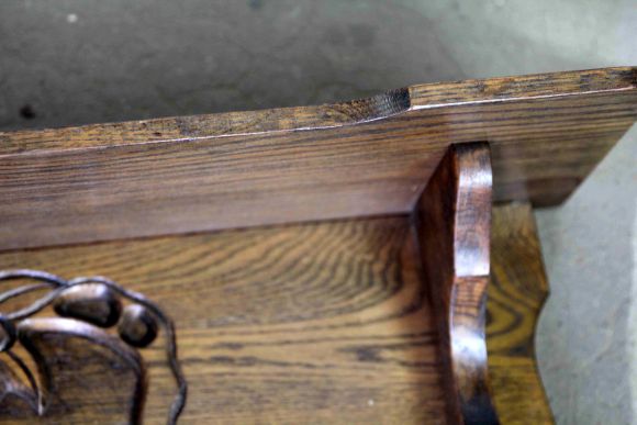 Винтажная полка-вешалка из массива дуба с изображением лося.