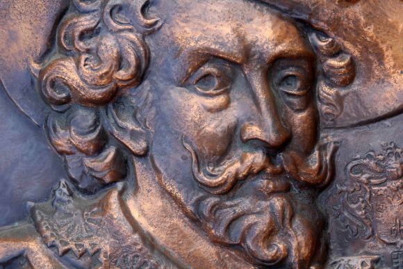 Медное панно с портретом выдающегося РУБИНСА