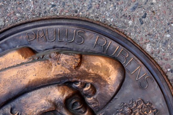 Медное панно с портретом выдающегося РУБИНСА