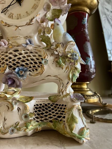 Английские фарфоровые каминные часы с цветами и птицами