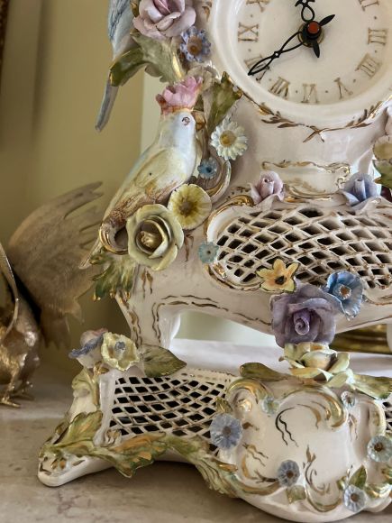 Английские фарфоровые каминные часы с цветами и птицами