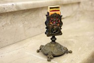Каминная старинная кружевная спичечница