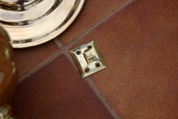 Большой антикварный умывальник из латуни