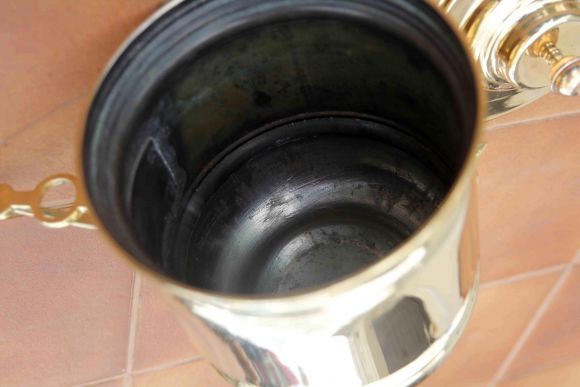 Большой антикварный умывальник из латуни