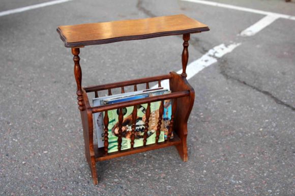 Старинная деревянная гадетница со столешницей