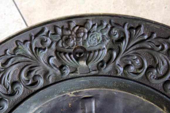 Антикварное латунное панно ВЫПЬЕМ ЗА ЛЮБОВЬ