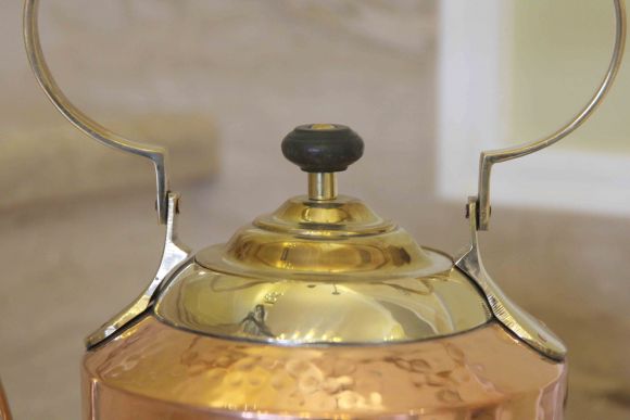 Винтажный чайник из меди с латунными элементами. Европа. 20в.