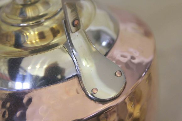 Винтажный чайник из меди с латунными элементами. Европа. 20в.