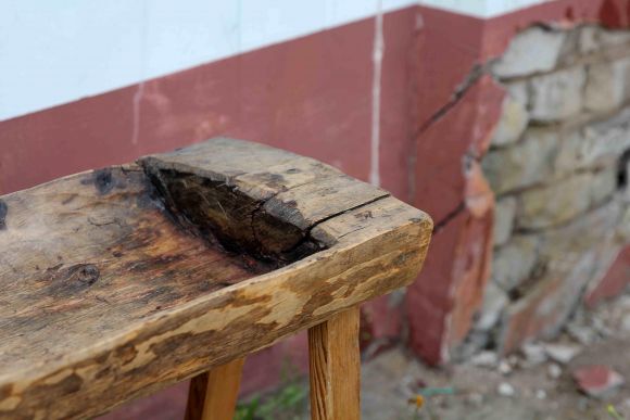 Старинный светец — подставка для лучины, освещающей жильё.