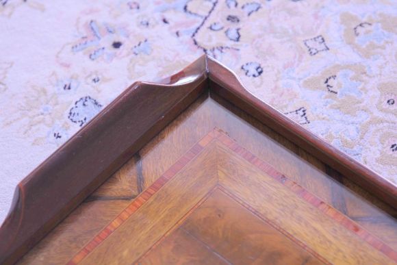 Старинный  сервировочный поднос Маркетри