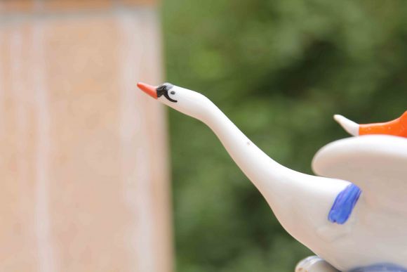 Фарфоровая статуэтка гуси-лебеди. Дулево