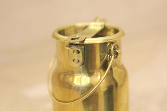 Винтажный латунный бидончик с замком и ключом.