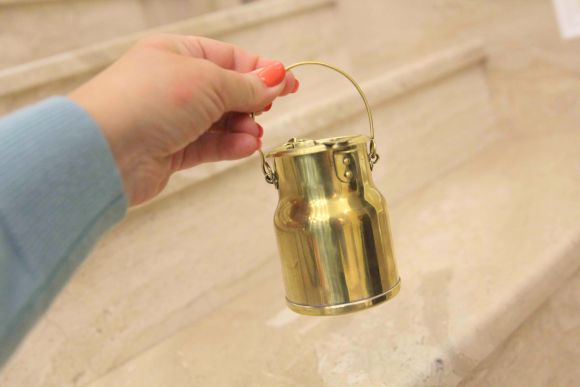 Винтажный латунный бидончик с замком и ключом.