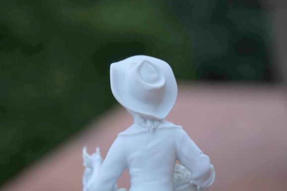 Дама с собачкой из бисквитного фарфора. Европа. Начало 20 века