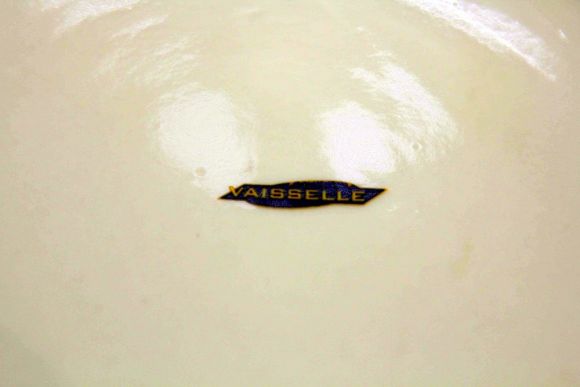 Замечательная винтажная новогодняя тортница с лопаткой.Европа.