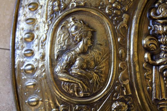 Невероятное панно РЫЦАРСКИЙ ЩИТ. Ручная работа