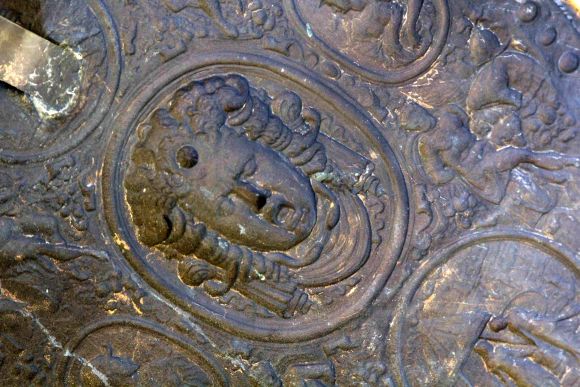 Невероятное панно РЫЦАРСКИЙ ЩИТ. Ручная работа