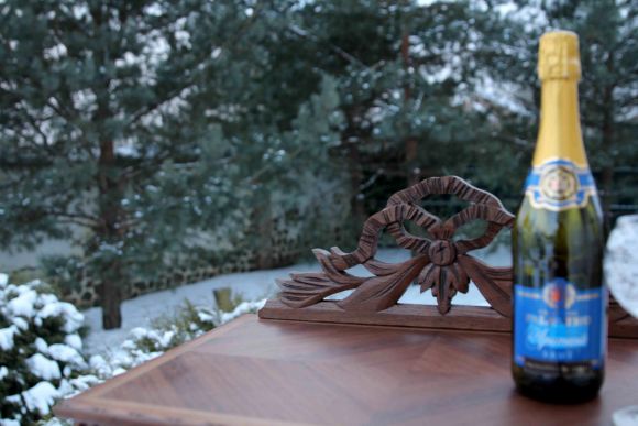 Старинный винный шкаф после реставрации.Европа. Начало 20 в