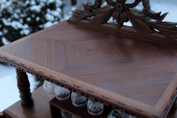 Старинный винный шкаф после реставрации.Европа. Начало 20 в