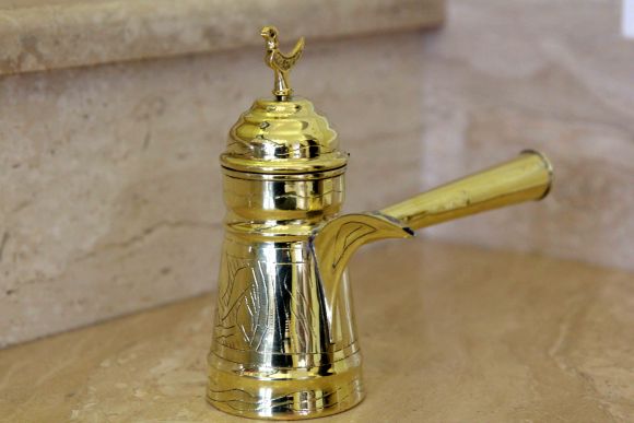 Старинная, латунная турка, джезва. Кофейник.