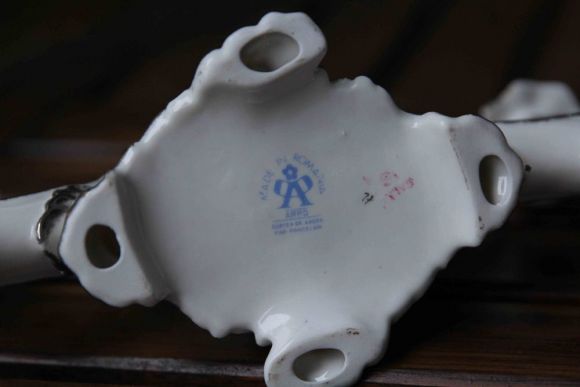 Просто сказочный подсвечник из фарфора. ПУТТИ