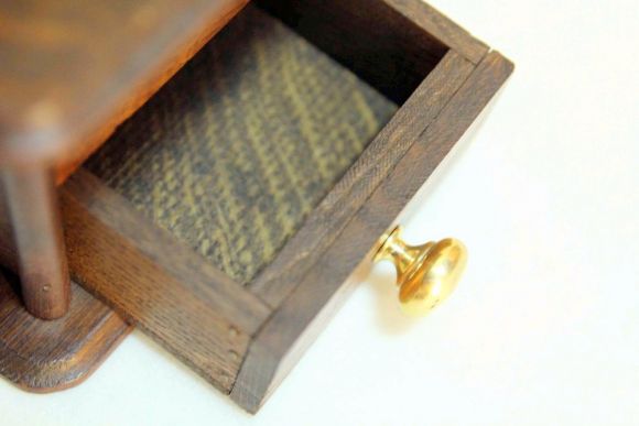 КОФЕМАНАМ! Прекрасная большая винажная кофемолка