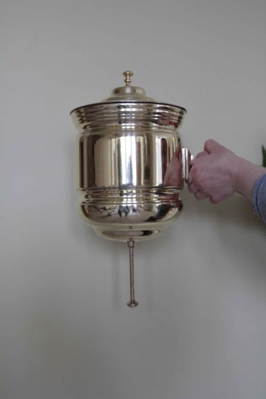 Старинный латунный рукомойник