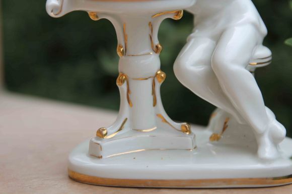 Юный Пушкин учится. Фарфор. ЛФЗ