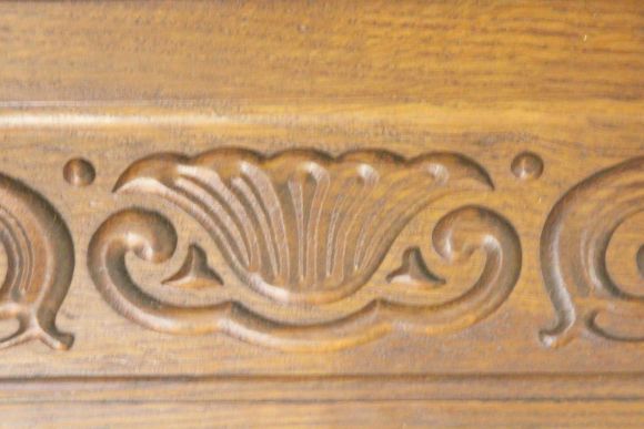 Старинная резная дубовая полка-вешалка