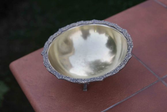 Винтажная чаша из латуни на ножках