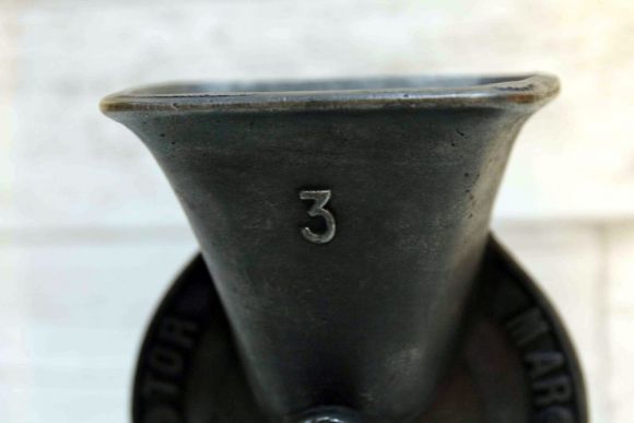 Тяжелая чугунная кофемолка DEPOSE. Литье. Европа. Конец 19 вв