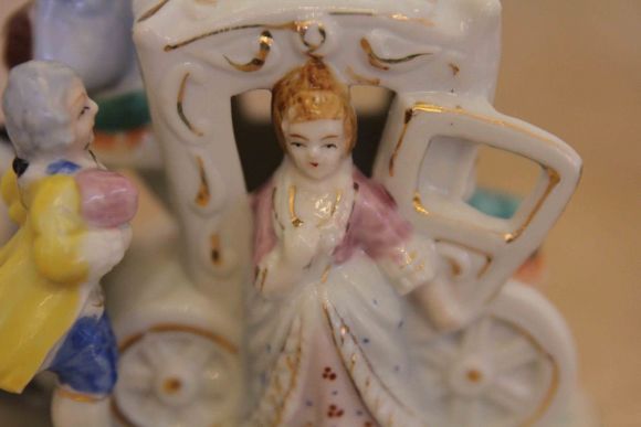 Старинная фаянсовая фигурка .Европа. Начало 20 века