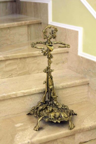 Старинная зонтница из бронзы. Стиль ОХОТА. Европа. Начало 20 века