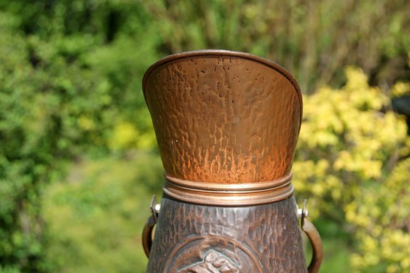 Замечательный зольник. Сюжет "Любимая бабушка". Медь