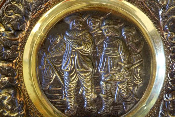 Латунное панно прекрасного качества СОЛДАТЫ КОРОЛЯ 