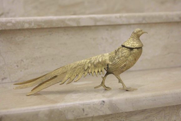 Золотой фазан изящной работы